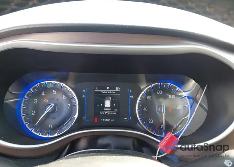 2017 Chrysler Pacifica Touring-L из США, поврежденный, VIN 2C4RC1BG3HR660470